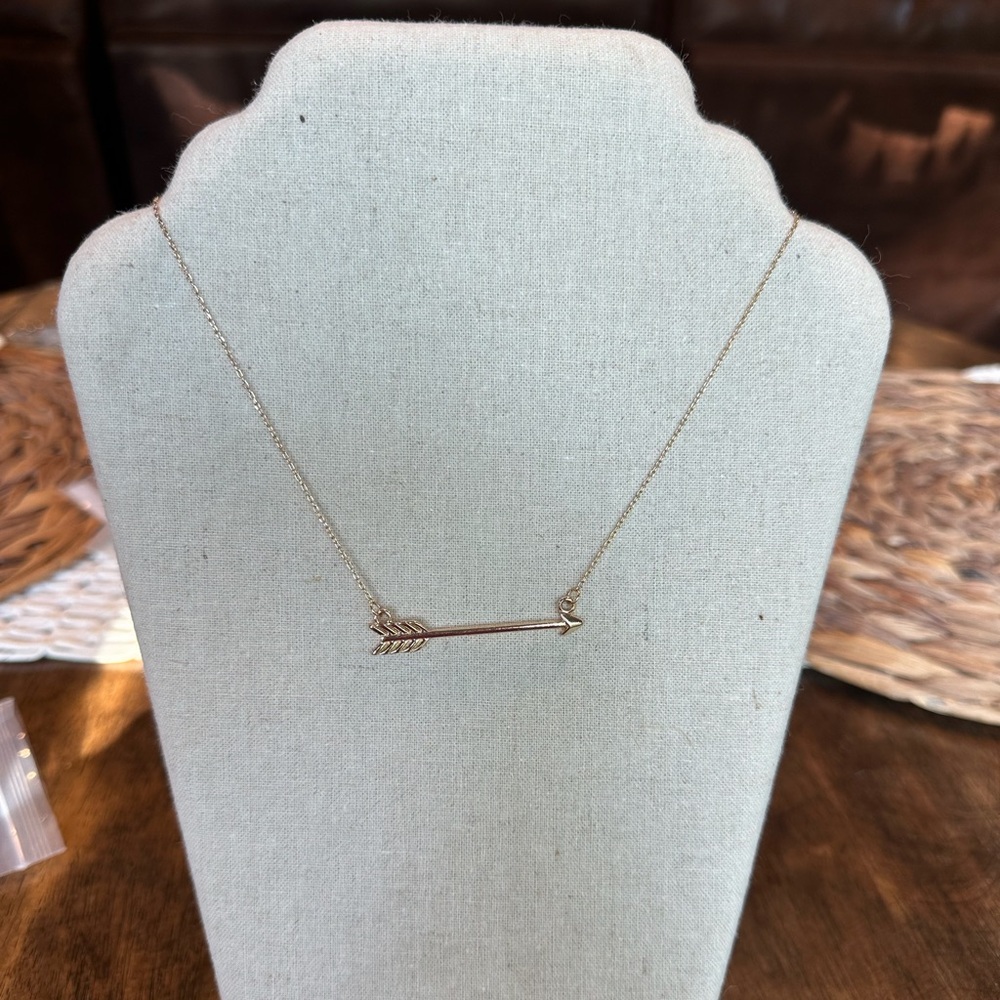 NWT Gold Arrow Necklace